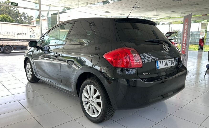 TOYOTA Auris 2.0 D4D