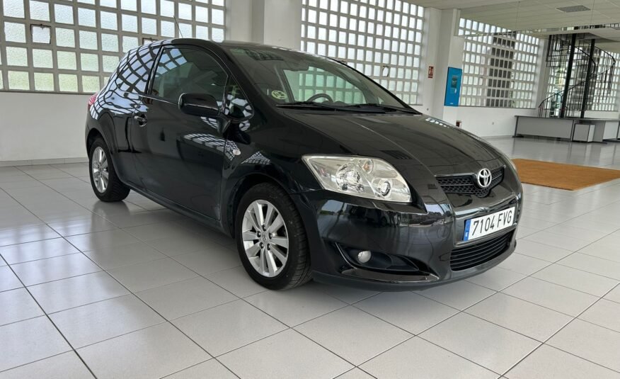 TOYOTA Auris 2.0 D4D