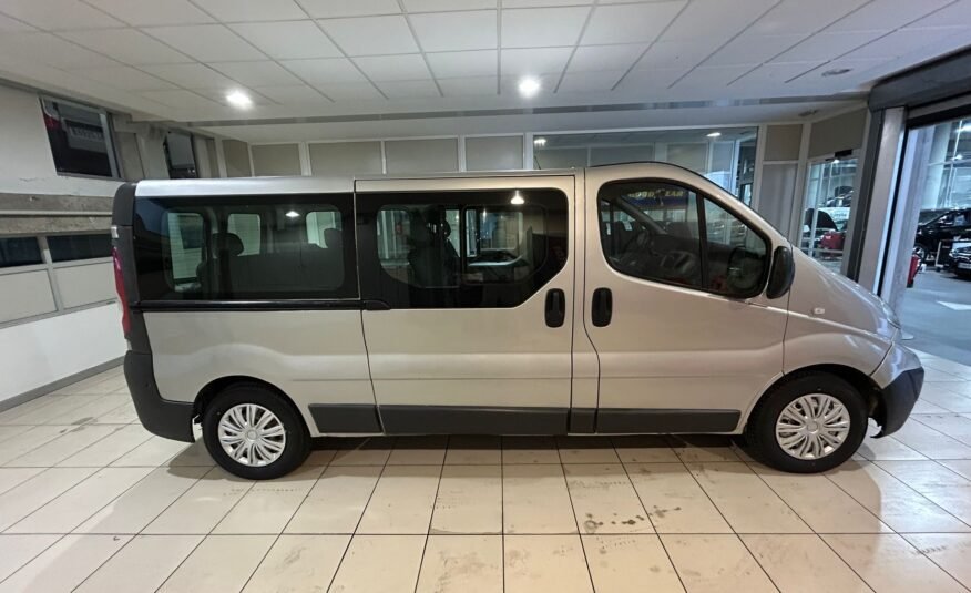 NISSAN Primastar 2.5dci 9plazas