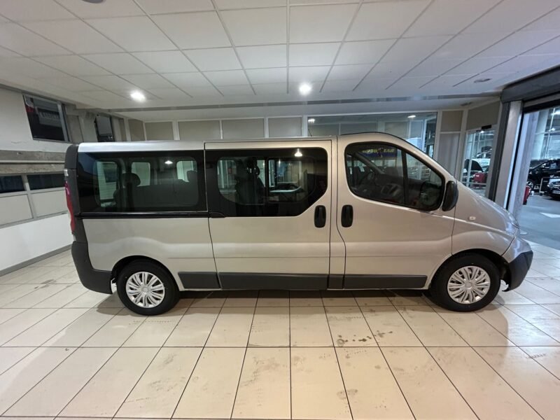 NISSAN Primastar 2.5dci 9plazas