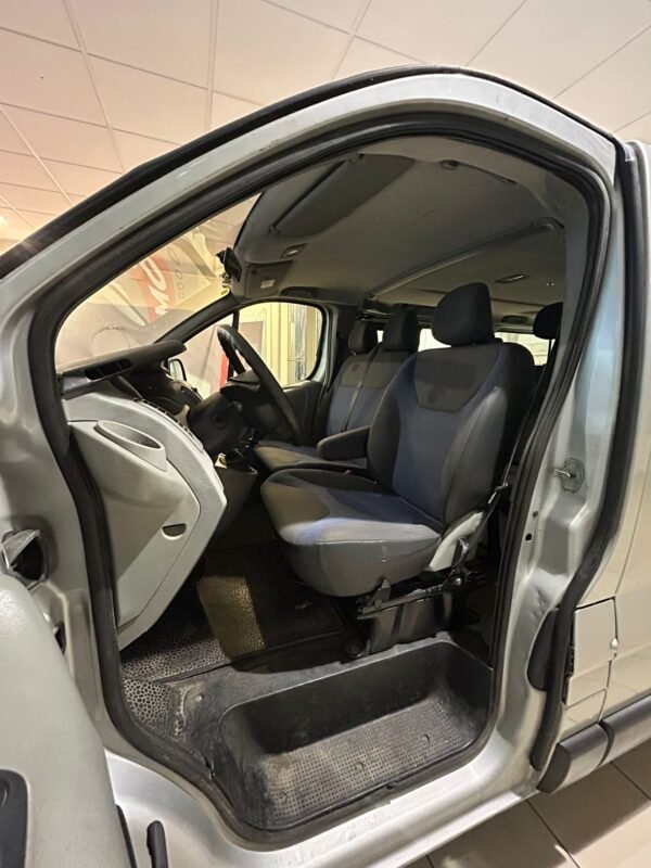 NISSAN Primastar 2.5dci 9plazas